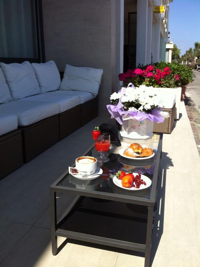 Hotel Aurora Gabicce Mare Extérieur photo